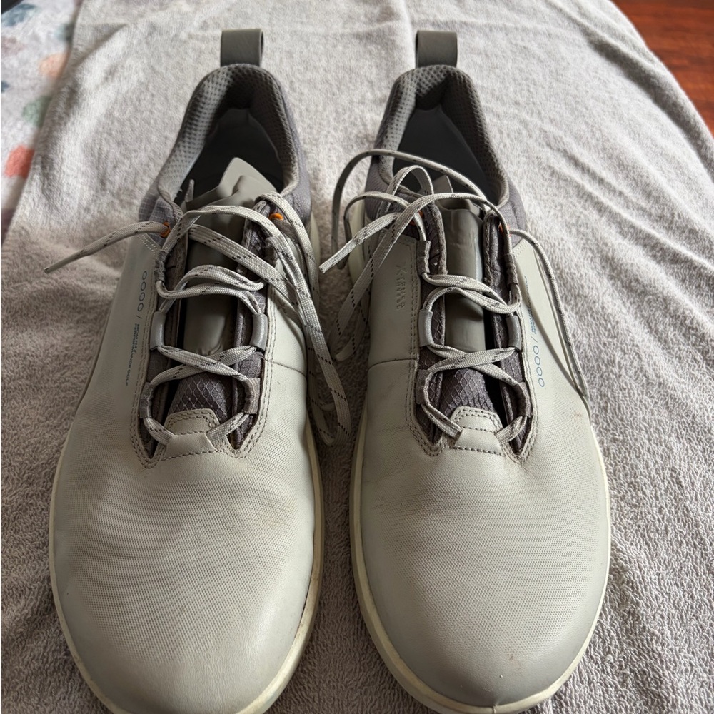 Ecco Men's Light Gray Sneakers